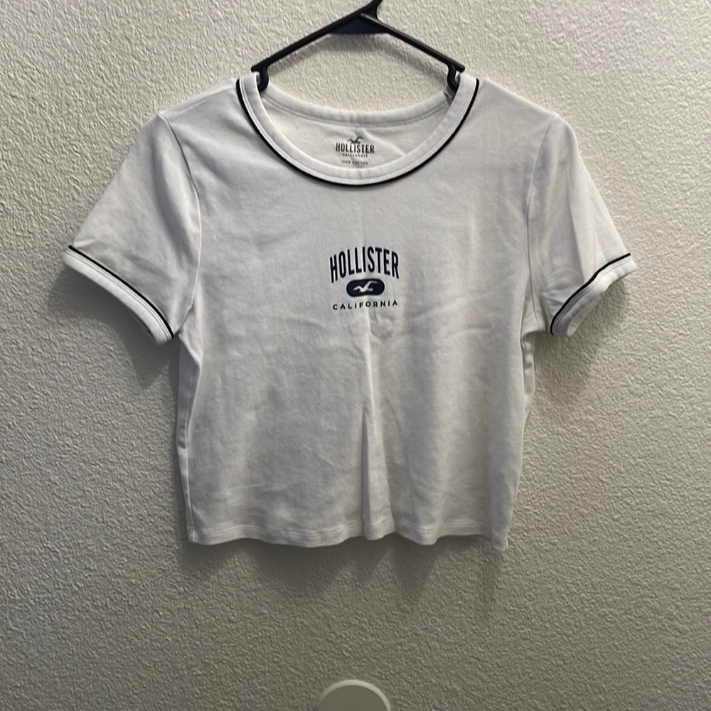 Hollister crop top
